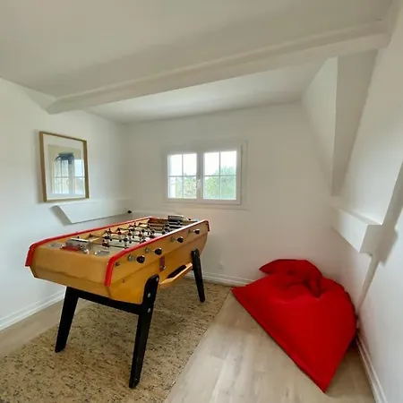 Maison Familiale 200 M De La *