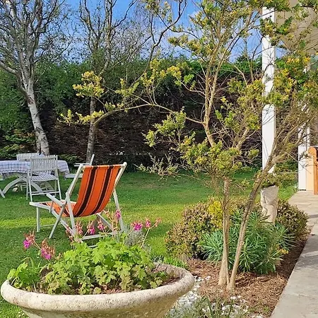 Maison Familiale 200 M De La