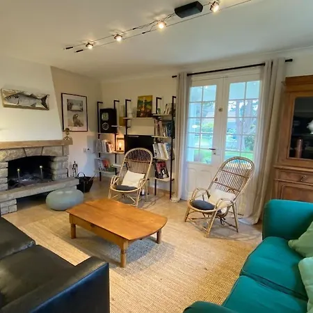 Maison Familiale 200 M De La *